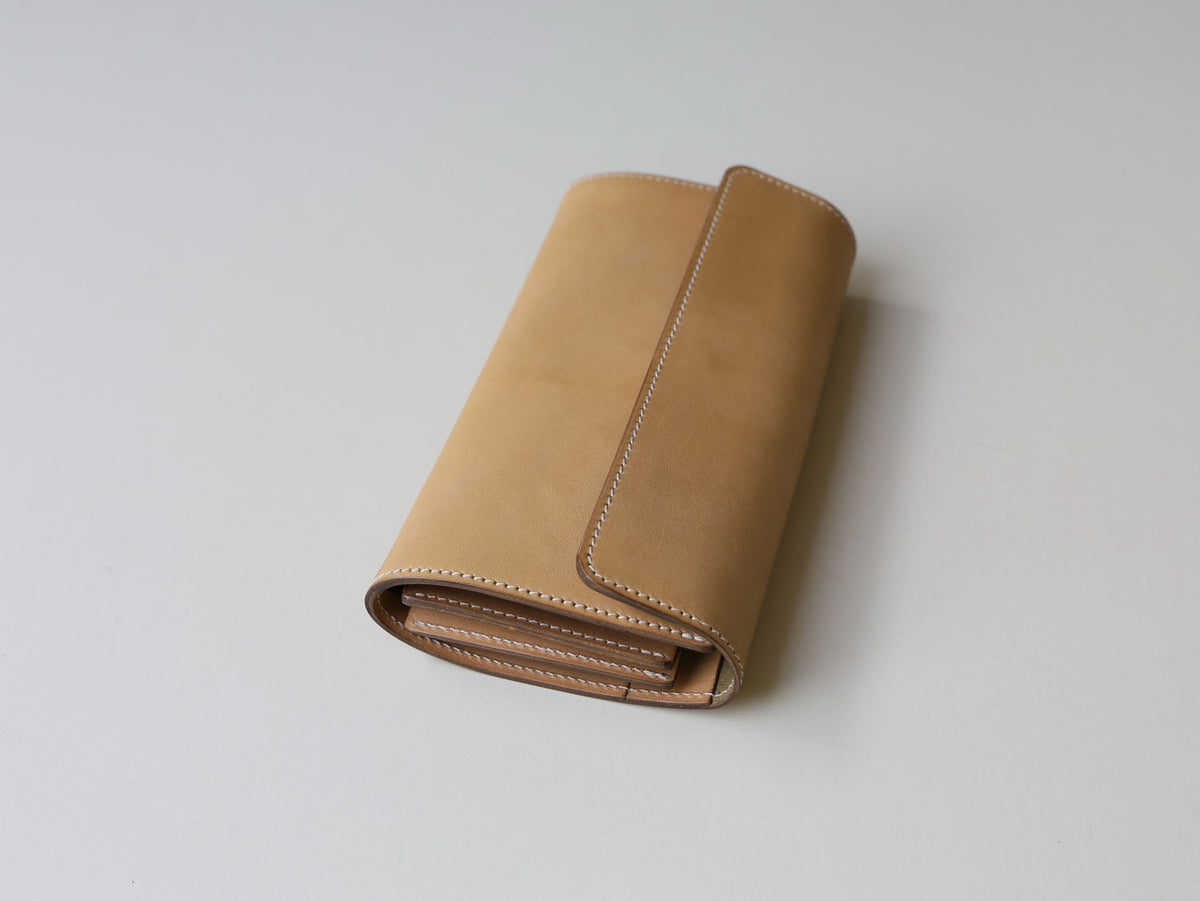受注・LGW06 : 大容量長財布（かぶせタイプ） – ANDADURA