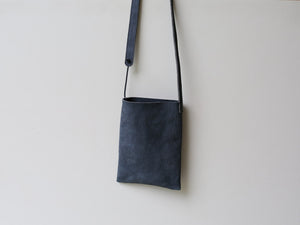 Flat shoulder mini